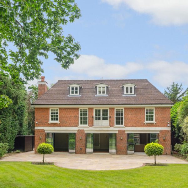 luxury-house-builders-cobham2